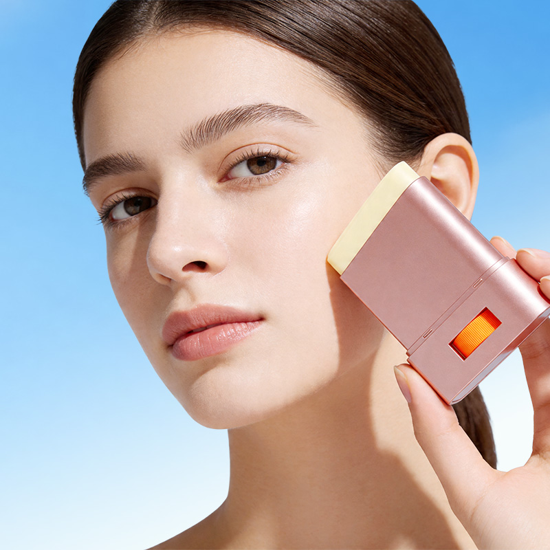 Spf 50 Waterproof Sunscreen - メルシレン ライトウェイト アイソレーション サンスクリーン スティック 20g、酸化亜鉛と二酸化チタン配合、SPF50高レベル日焼け止め、防水・汗に強い、長時間保湿、日焼け止め、美白、カバー力がすべてこれひとつで実現、自然な輝き、べたつかず光沢なし、白い残留物なし、通勤やビーチ旅行に最適。