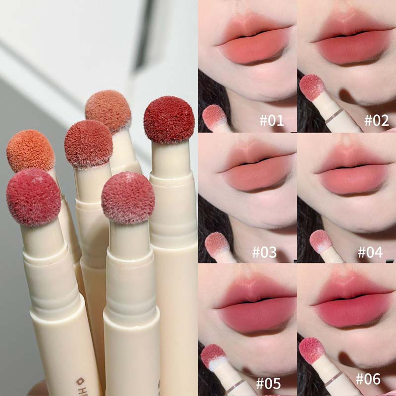 Matte Velvet Lip Tint Long Lasting - Herorange ムース ベルベット マット リップティント。スポンジチップ付きで、クリーミーなテクスチャーで乾燥しにくく、自然な仕上がりのデイリーリップメイクに最適。