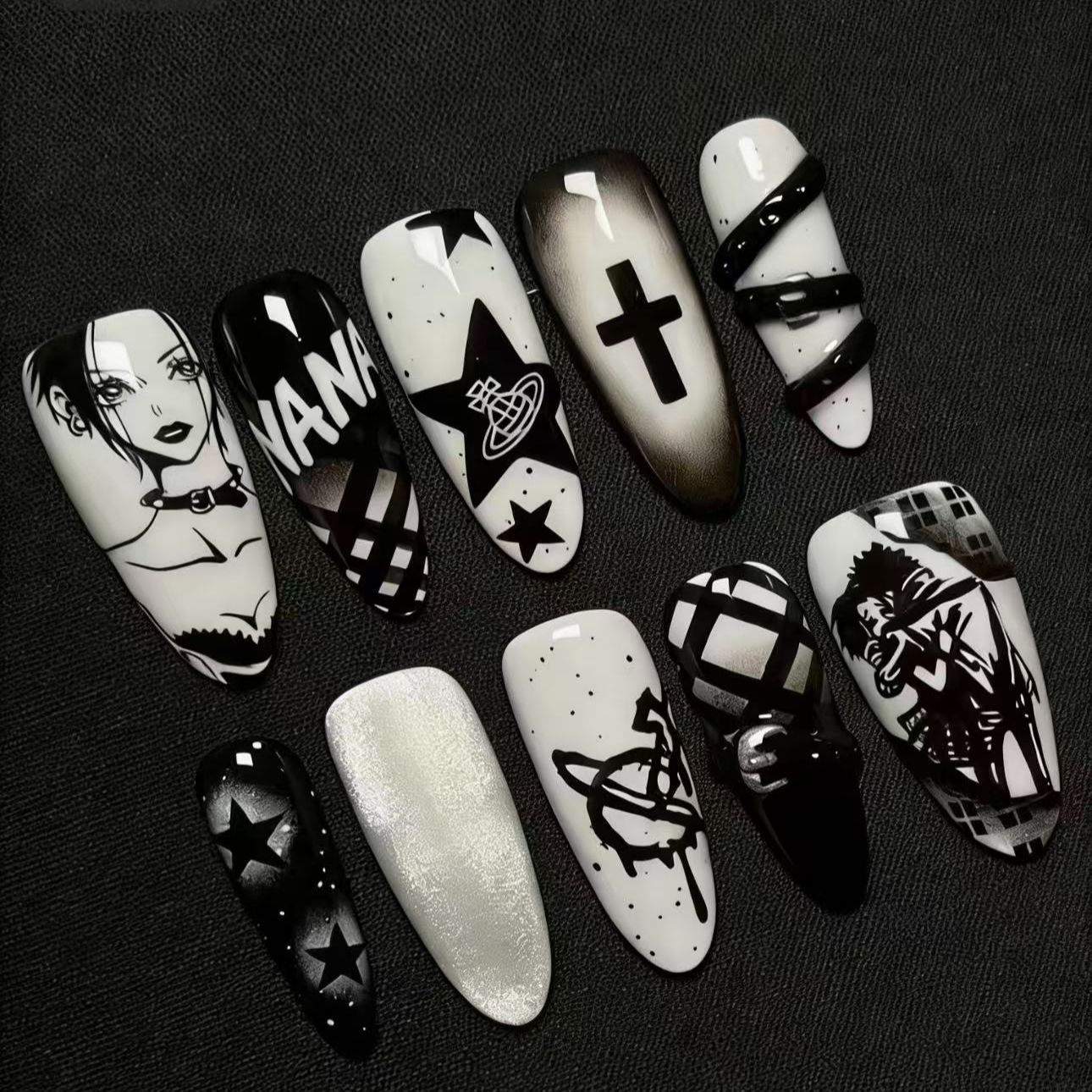 Nail Art - NANA パンクスタイルネイル ダークエステティック ロングアーモンド型つけ爪 ユニークでクールなファッション アニメ風