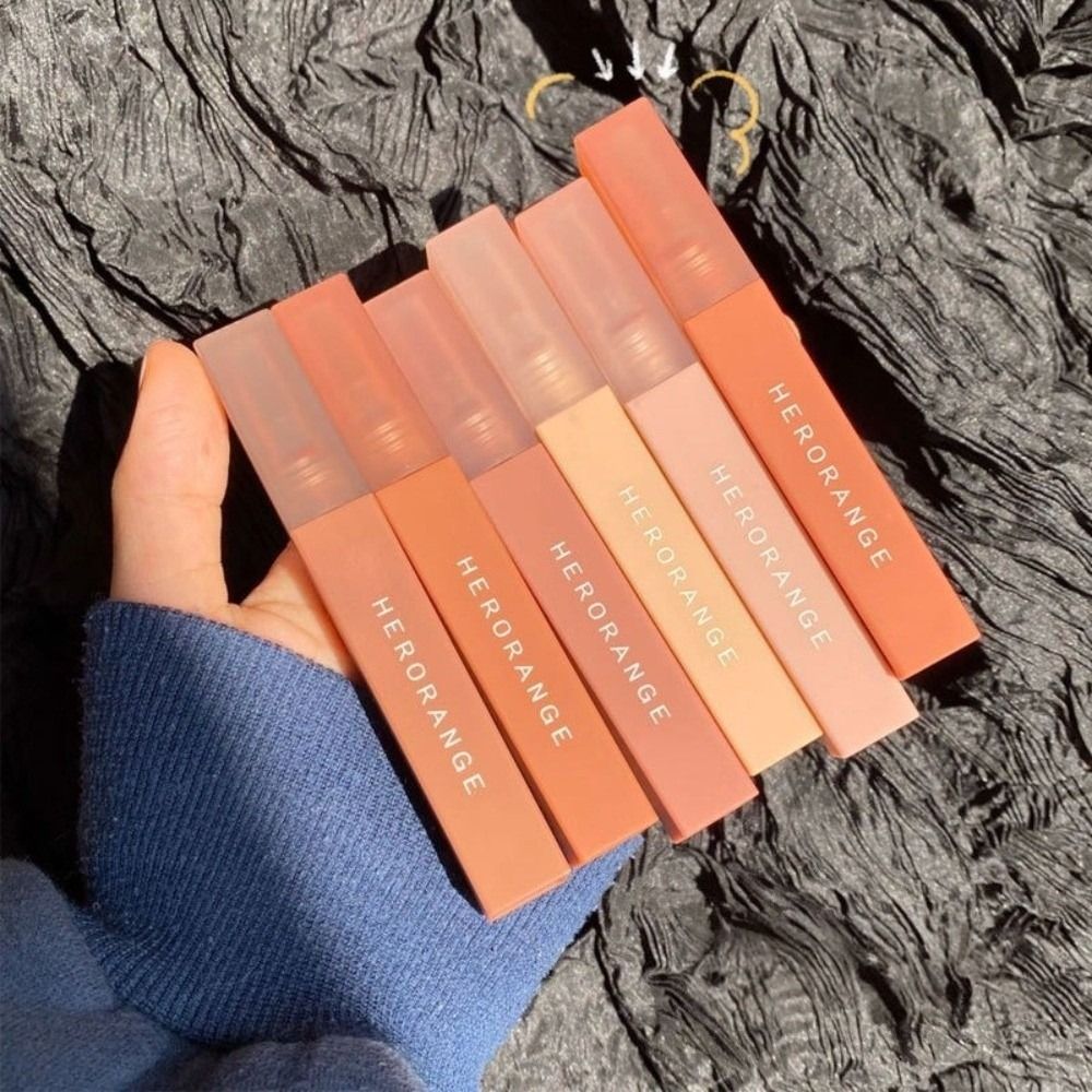 新しいマット仕上げのベルベットリップグロス、ミストテクスチャ - Matte Velvet Lip Tint Long Lasting のレビューと価格