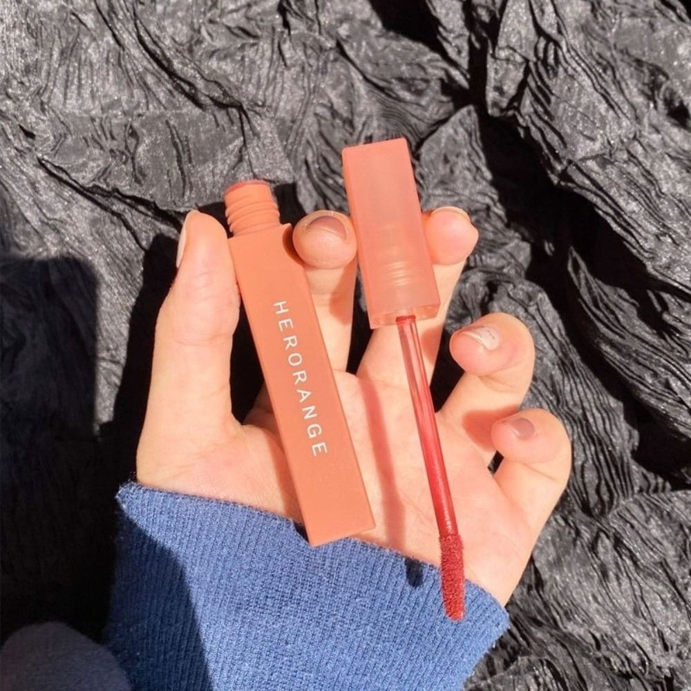 新しいマット仕上げのベルベットリップグロス、ミストテクスチャ - Matte Velvet Lip Tint Long Lasting のレビューと価格