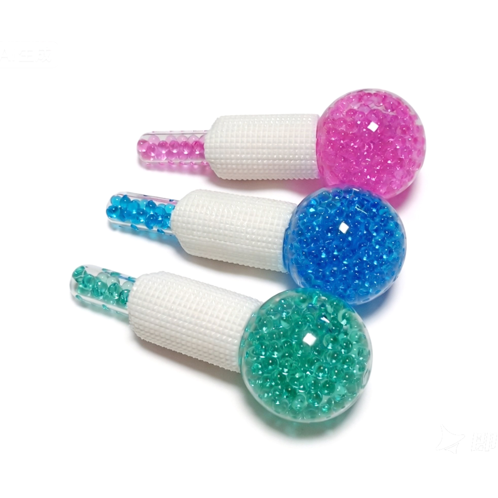 2個入りアイスローラーボール 顔の冷却マッサージとむくみ緩和 - Face Ice Roller Puffiness のレビューと価格